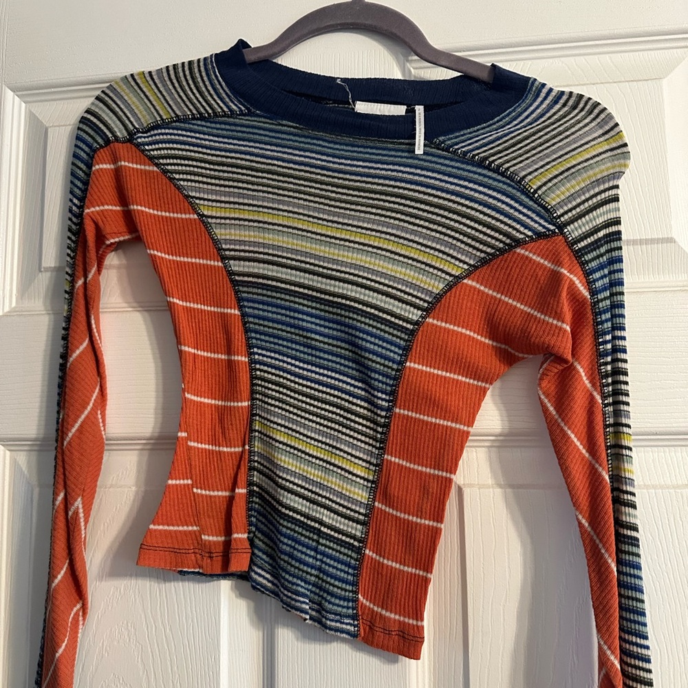 Urban outfitters long sleeve ! ( size S )